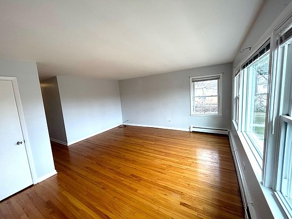 3rd image of 1119 Dunlop Ave APT 2