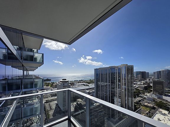 2nd image of 629 Keeaumoku St #3710