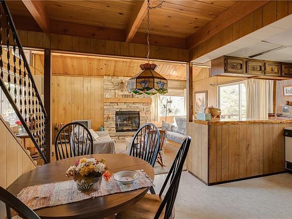 4th image of 43598 Yosemite Dr