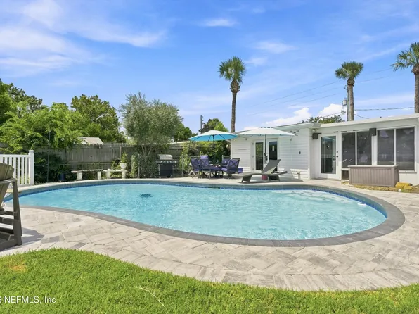 902 N 8TH Avenue N, Jacksonville Beach, FL 32250