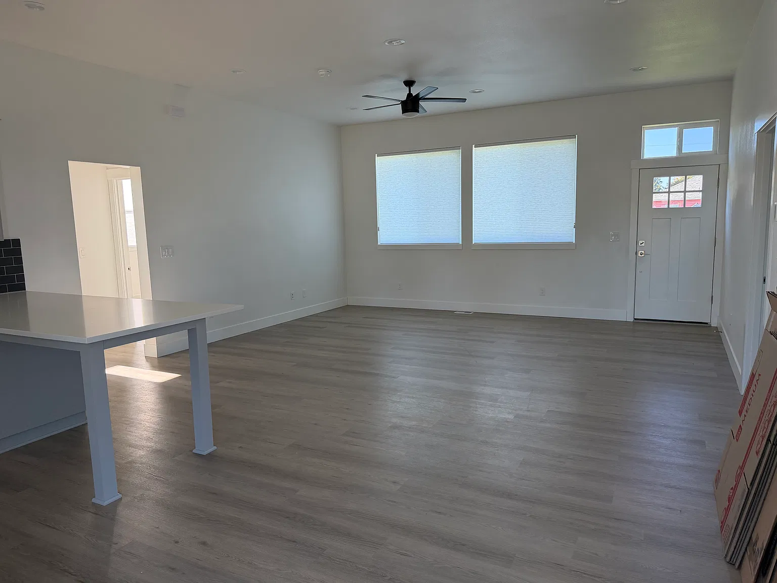 3 bed, 1500 sqft, $2,450 — Photo 2