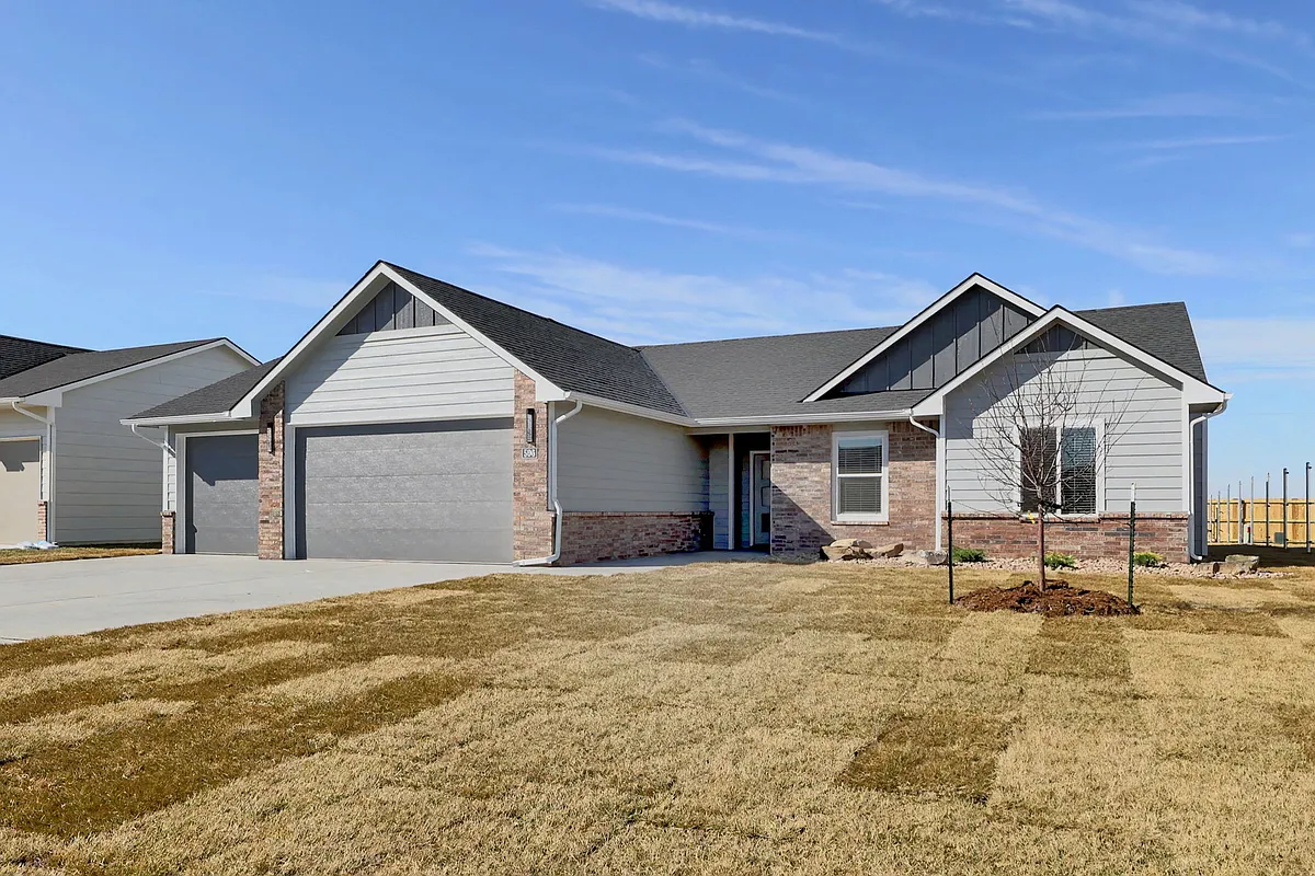 Building Photo - 612 W Long Path Ct