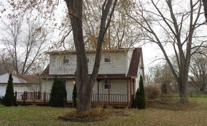 2nd image of 38633 Linden Ave