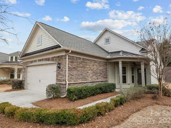 250 Cherrytree Dr, Fort Mill, SC 29715