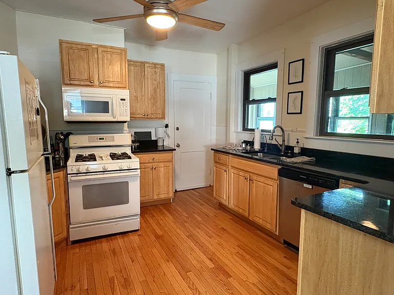 35 Stoughton St #2 — Photo 3