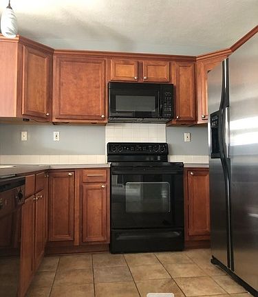 5th image of 564 Wellington Gardens Dr