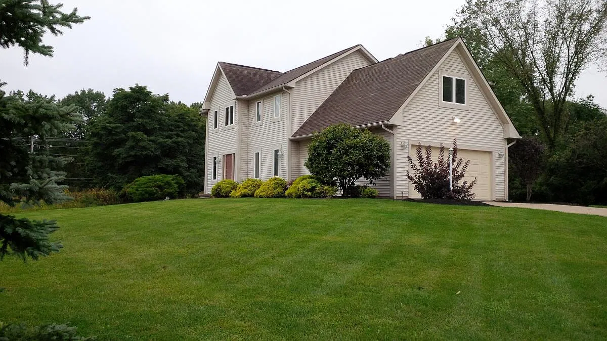 5600 Londonairy Boulevard — Photo 2