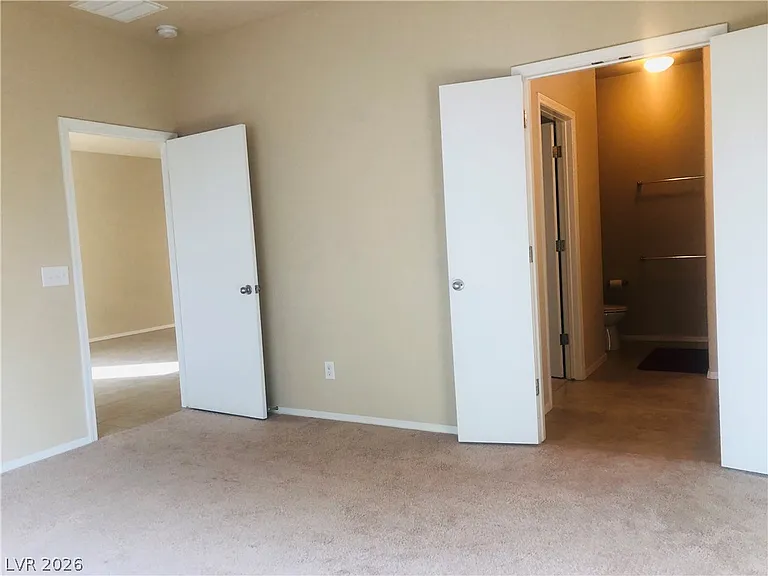 5827 Corbin Ave — Photo 5