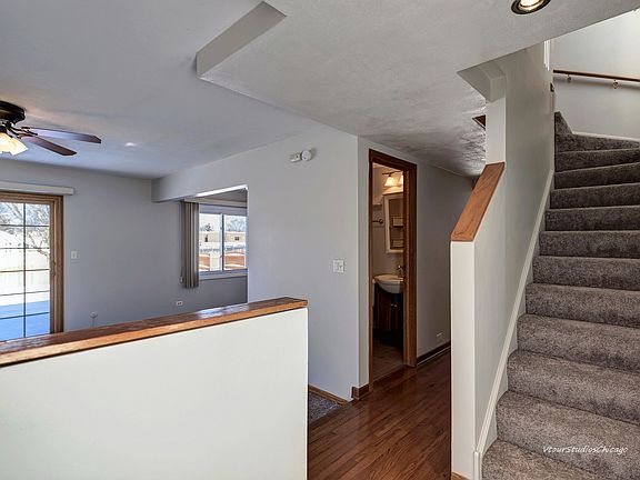 4th image of 1103 Evergreen Dr