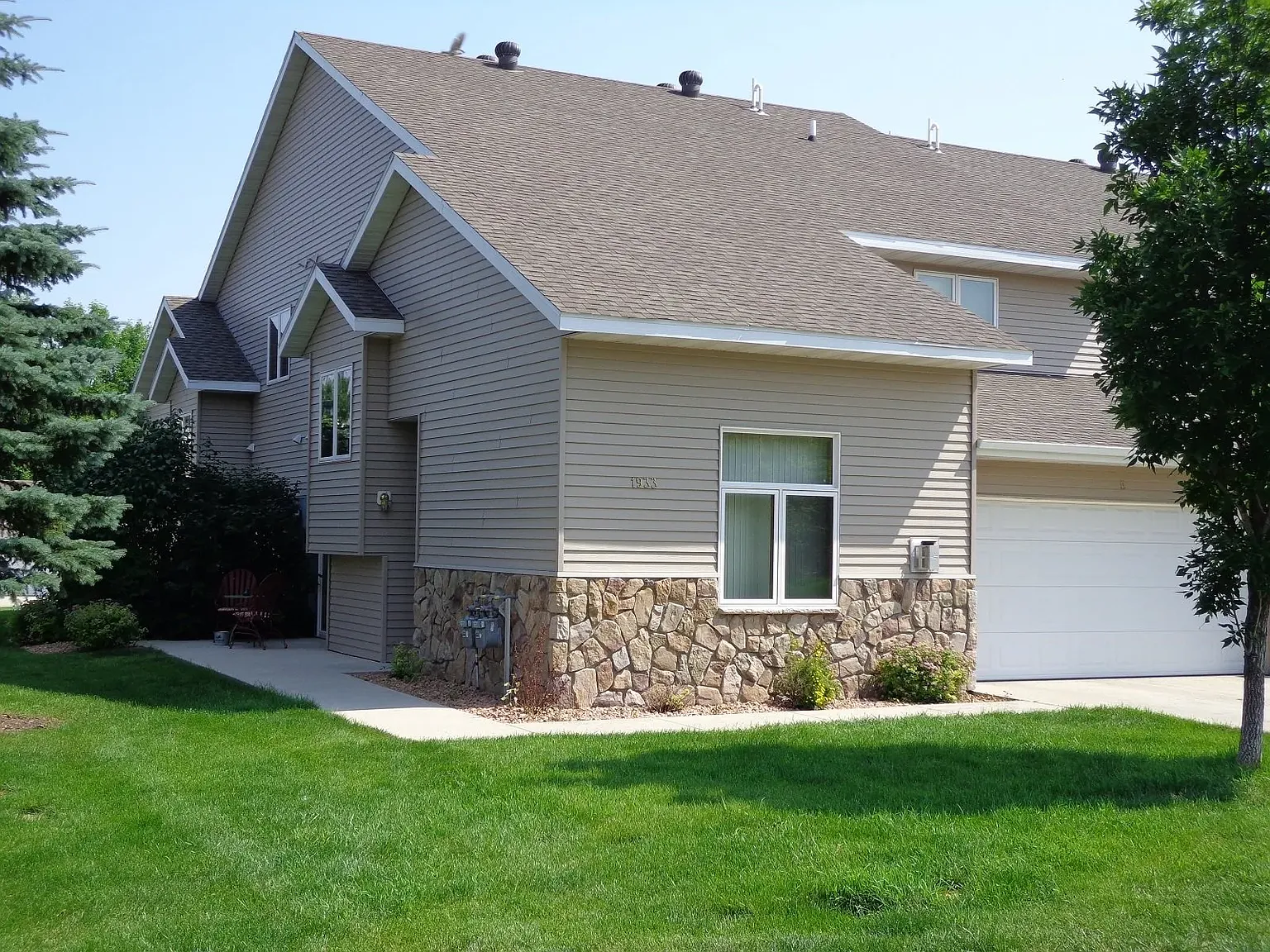 Beaver Creek Townhomes — Photo 3