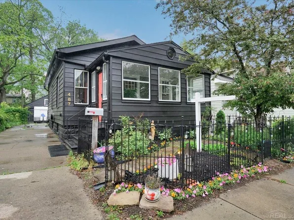 487 E Woodland St, Ferndale, MI 48220