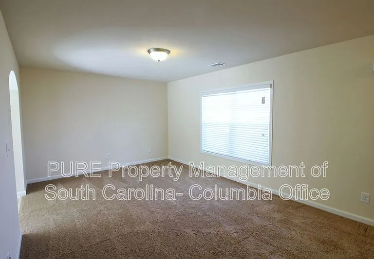 410 Finch Ln — Photo 8