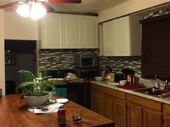 4th image of 412 Lincoln Dr