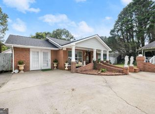 3072 Barrett Rd, Gainesville, GA 30507