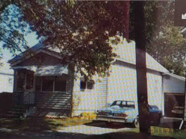 417 4th Ave SE, Oelwein, IA 50662