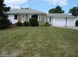 185 Hillside Rd, Seven Hills, OH 44131