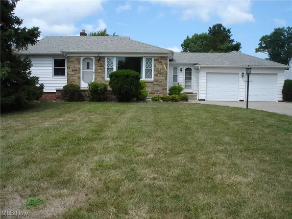 185 Hillside Rd, Seven Hills, OH 44131