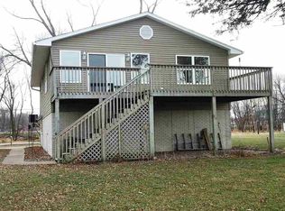 3407 S Shore Dr, Moline, IL