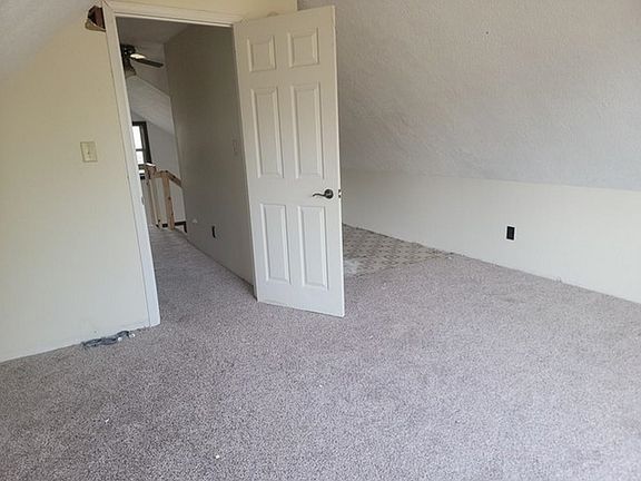 2nd image of 4768 Clunie St