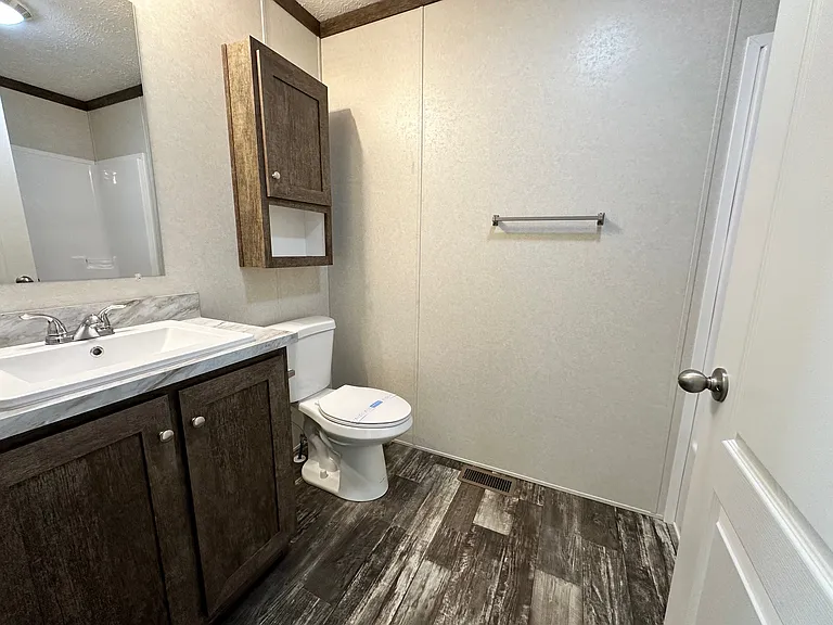 642 Oregon St #642 — Photo 4