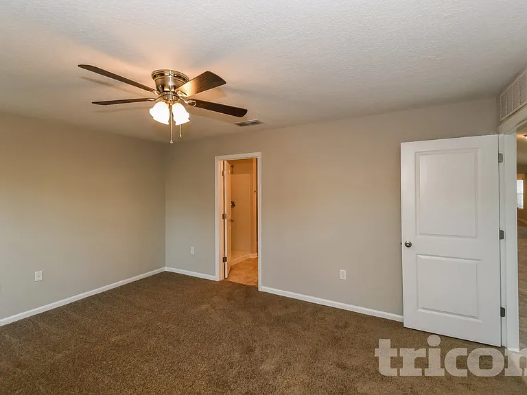 2025 Howard Christy Ct — Photo 7