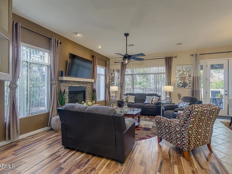 3922 E Carson Rd — Photo 16