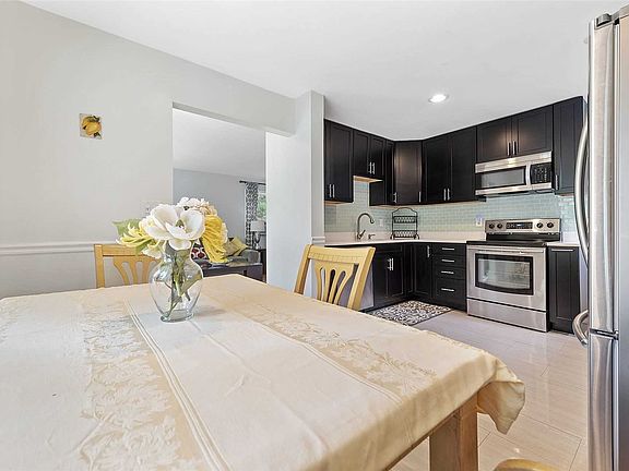 5th image of 514 Boxwood Dr