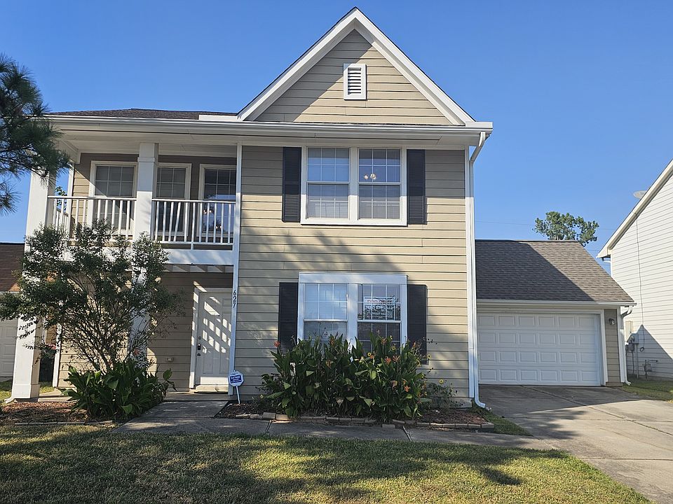 1st image of 627 Remington Heights Dr