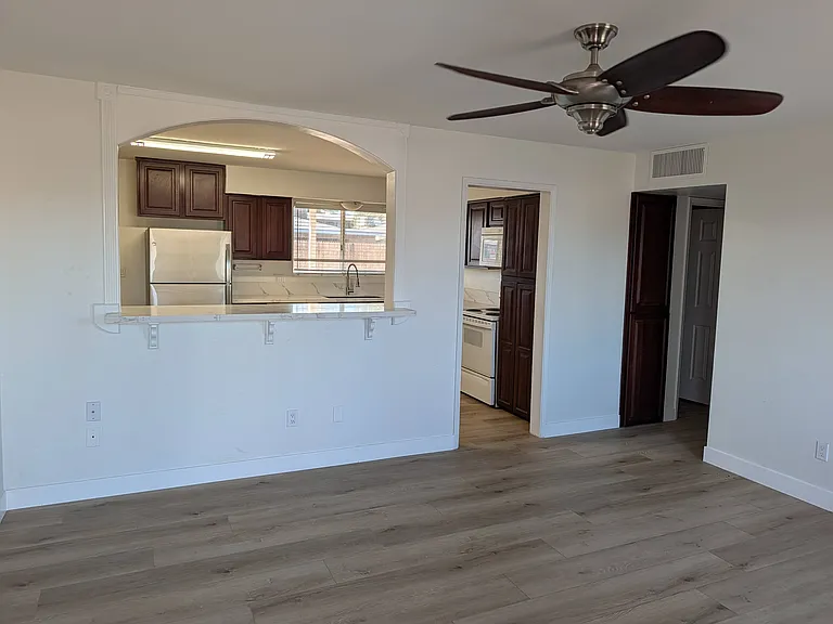 1242 W 9th St — Photo 13