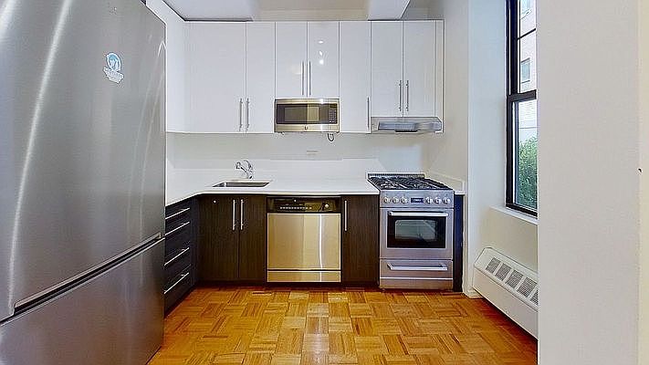 1st image of 360 W 34th St APT 11