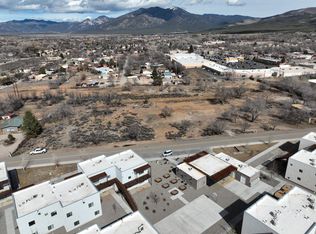 119 Herdner Rd, Taos, NM 87571