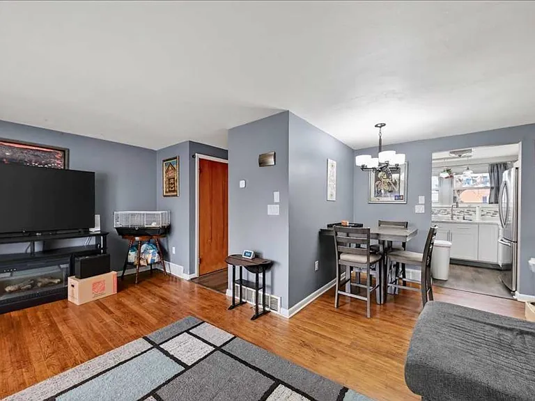 4312 Candlelight Ln — Photo 5