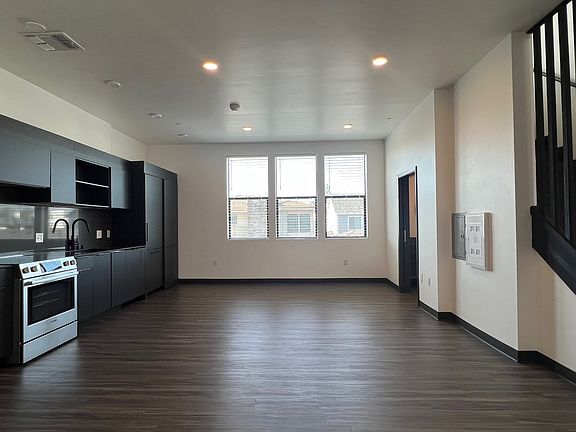 3rd image of 533 53rd St Unit 201