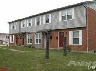 1018 Parkcrest Dr, Saint Charles, MO 63301