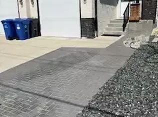 1337 Ravelston Ave W, Winnipeg, MB R3W1R4