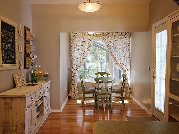 5th image of 17036 Gloryanna Dr