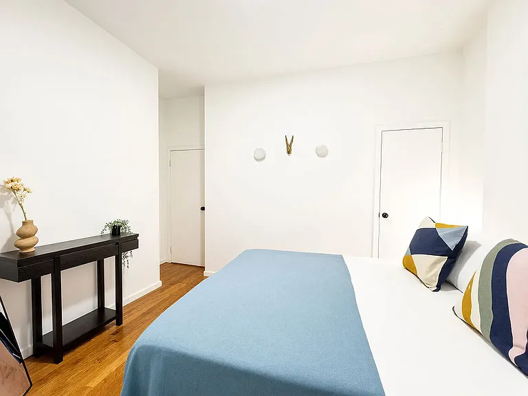 1727 2nd Ave #3R — Photo 9