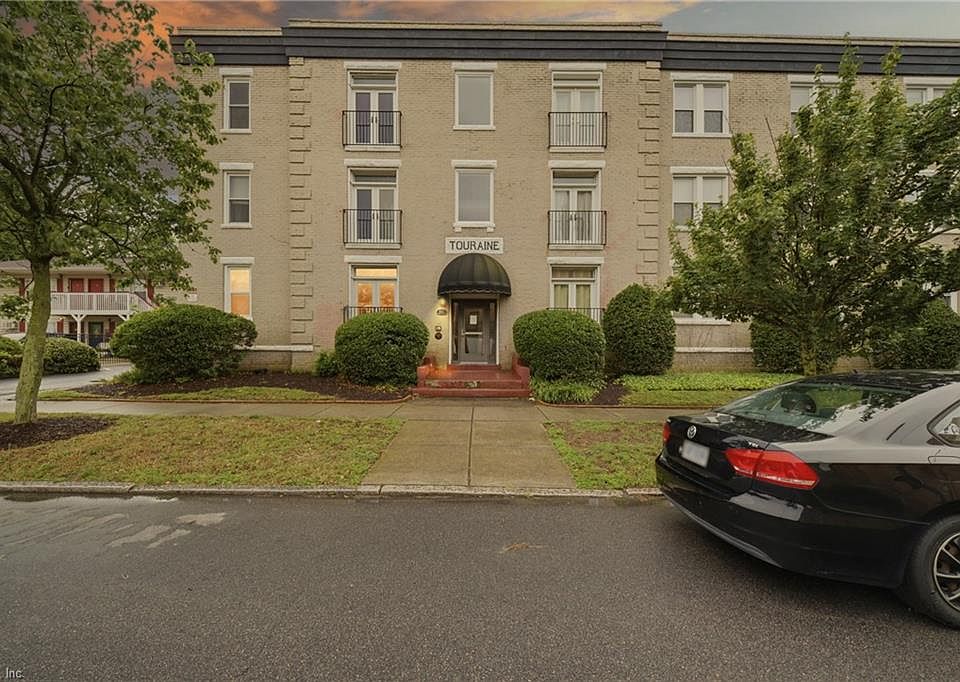 1st image of 431 W 31st St APT C2