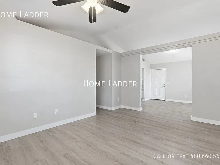 62 N Vista Ave — Photo 5