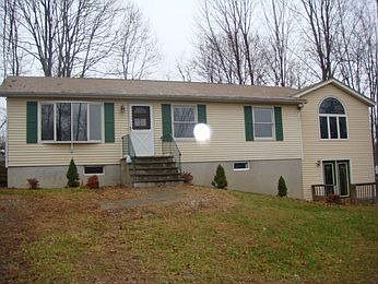 1st image of 4 Hickory Ln