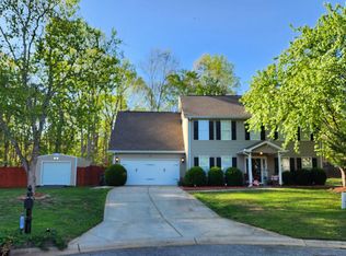 400 Antlers Ct, Gastonia, NC 28052