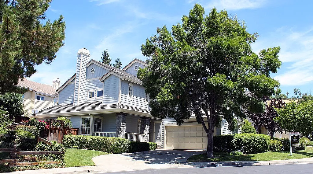 410 Chupcan Pl photo 1