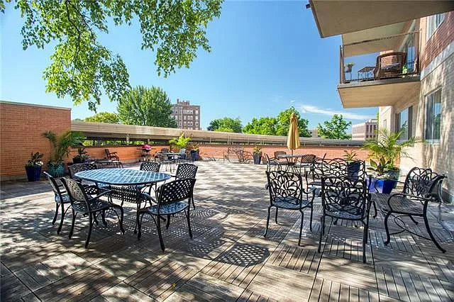 4550 Warwick Blvd #909 — Photo 11