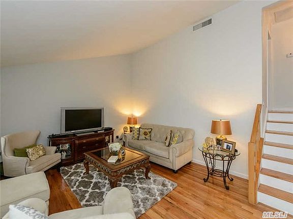 4th image of 122 Cellar Ave