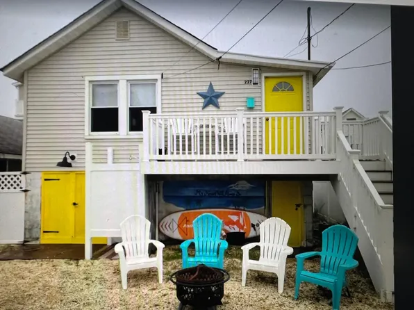 227 2nd Ave #1/2, Manasquan, NJ 08736