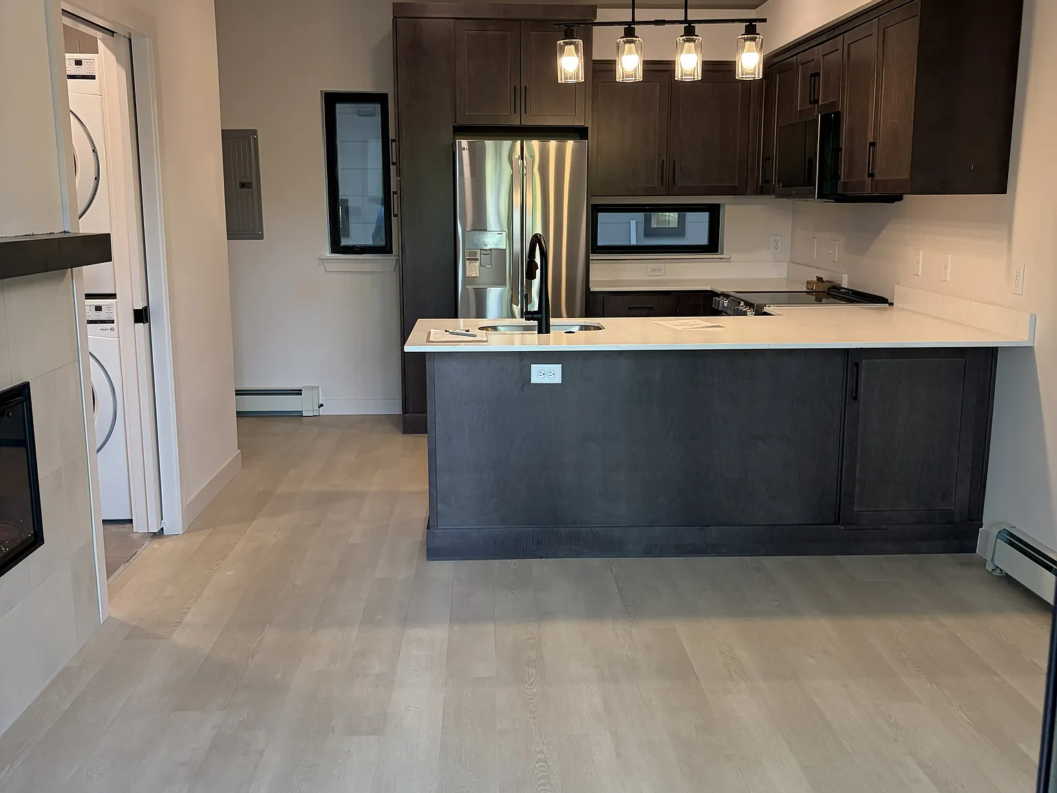 1 bed, 454 sqft, $2,400 — Photo 4