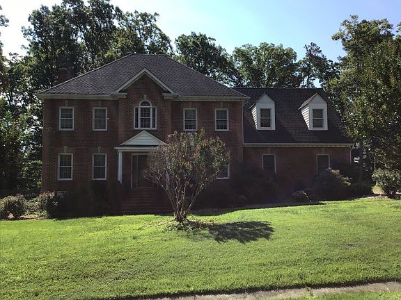 2nd image of 14468 Pinehurst Ln