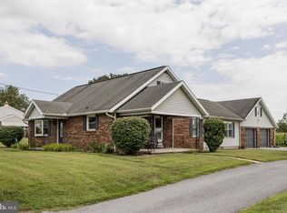 90 S Ridge Rd, Reinholds, PA 17569