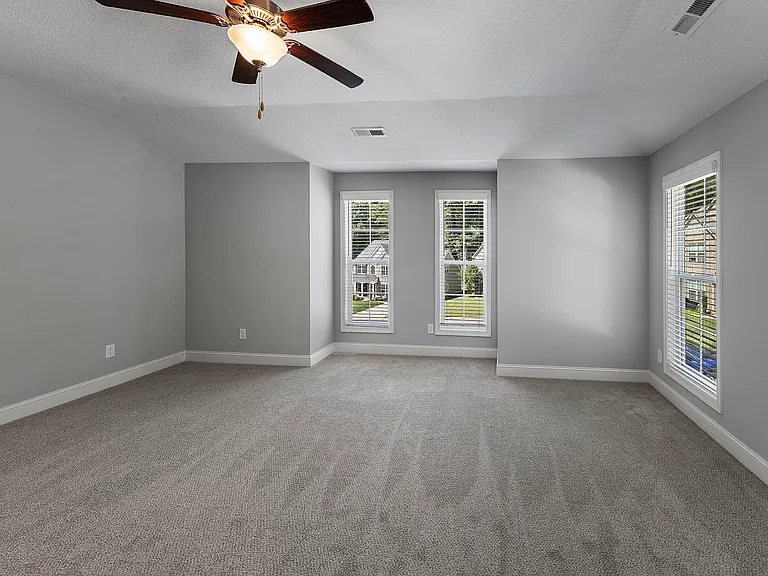 2107 Kangaroo Ln — Photo 25