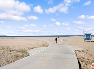 6415 Pacific Ave #C, Playa Del Rey, CA 90293